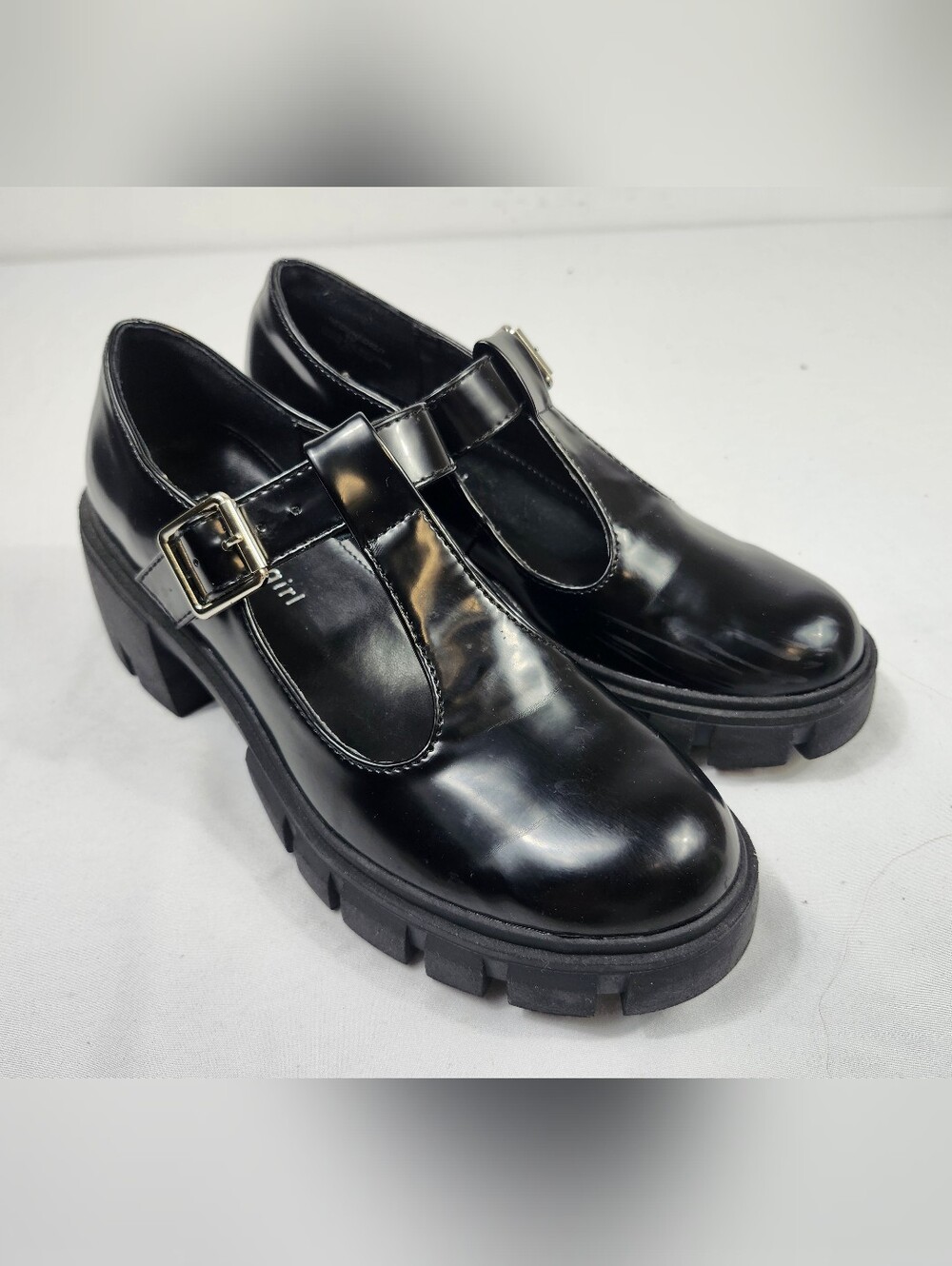 Madden Girl Size 6 M Black Patent T-Strap Chunky Cloga Heels Buckle Up